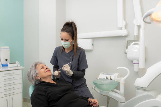 Best Emergency Tooth Extraction in Mulberry, OH